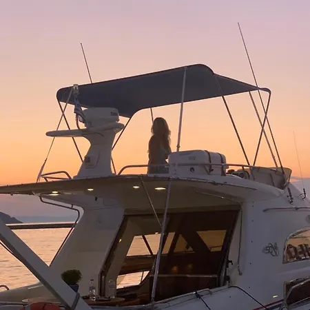 Botel Yacht Almyra A Limenas (Thasos)