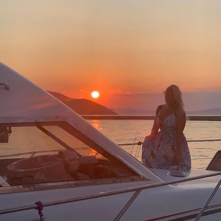 Botel Yacht Almyra A Limenas (Thasos)